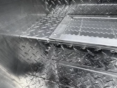 opt-step-trays-thumb-screw