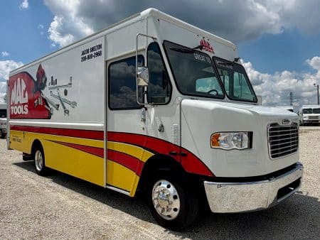 2024-used-mac-18ft-stepvan-03