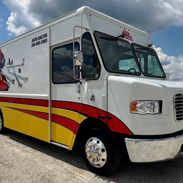 2024-used-mac-18ft-stepvan-03