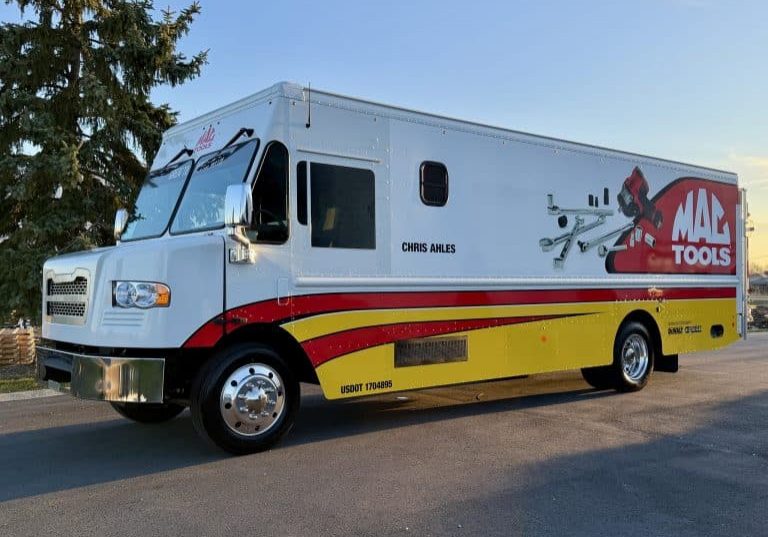 Ahles-Mac-Tools-Step-Van06